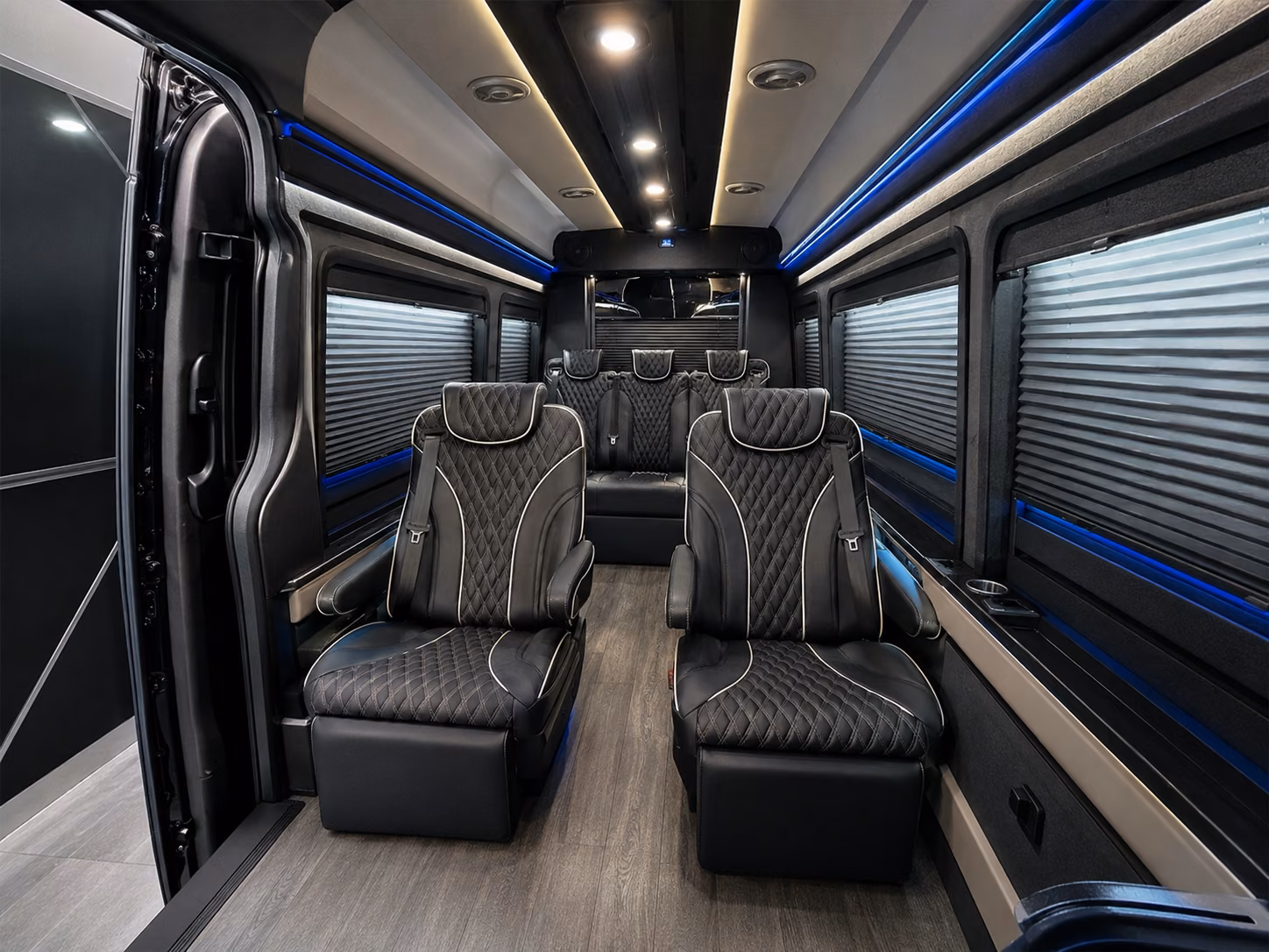 lexington airport shuttle buses for employees