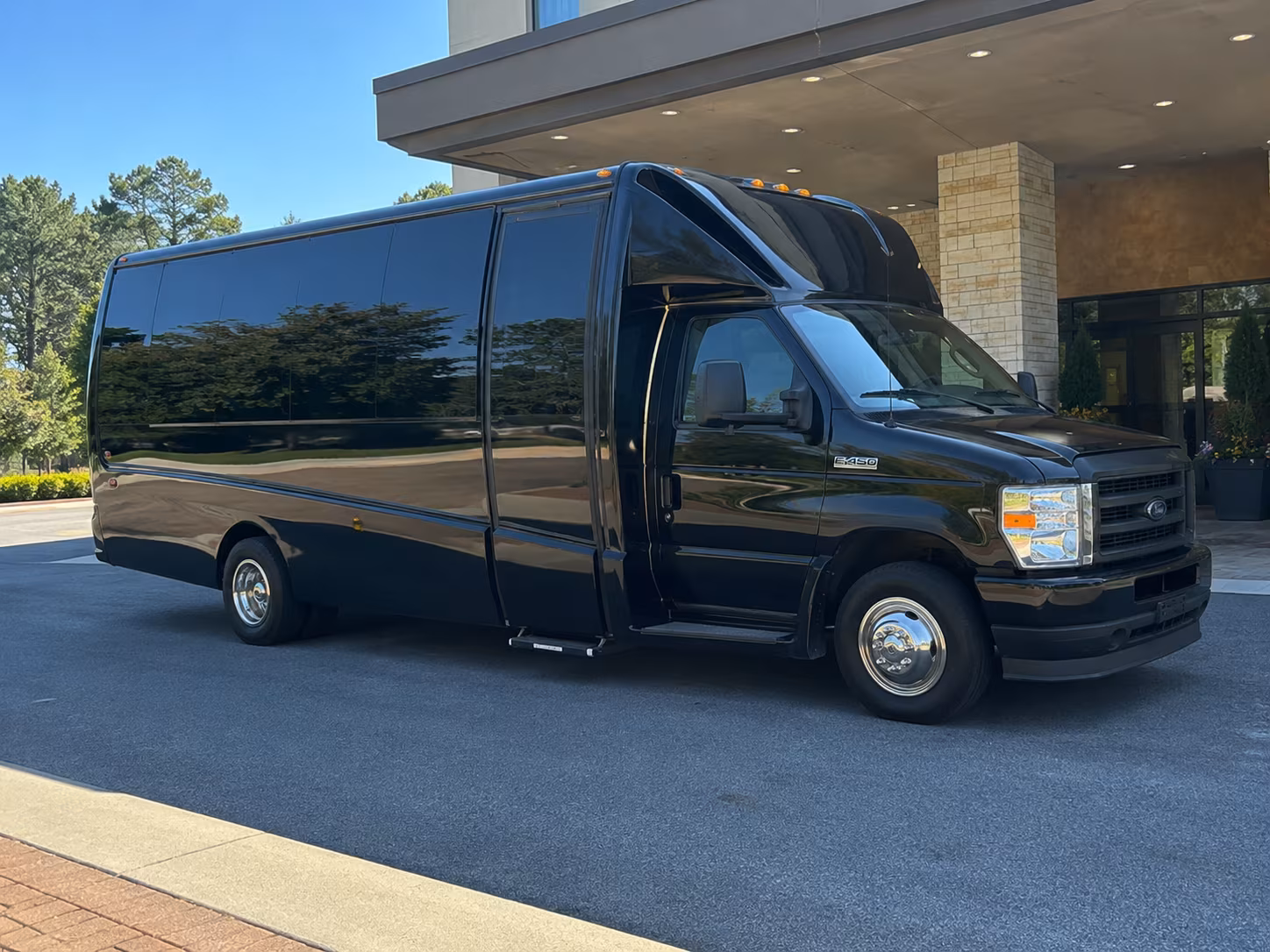 lexington bus rentals for kentucky road trips and virginia travel