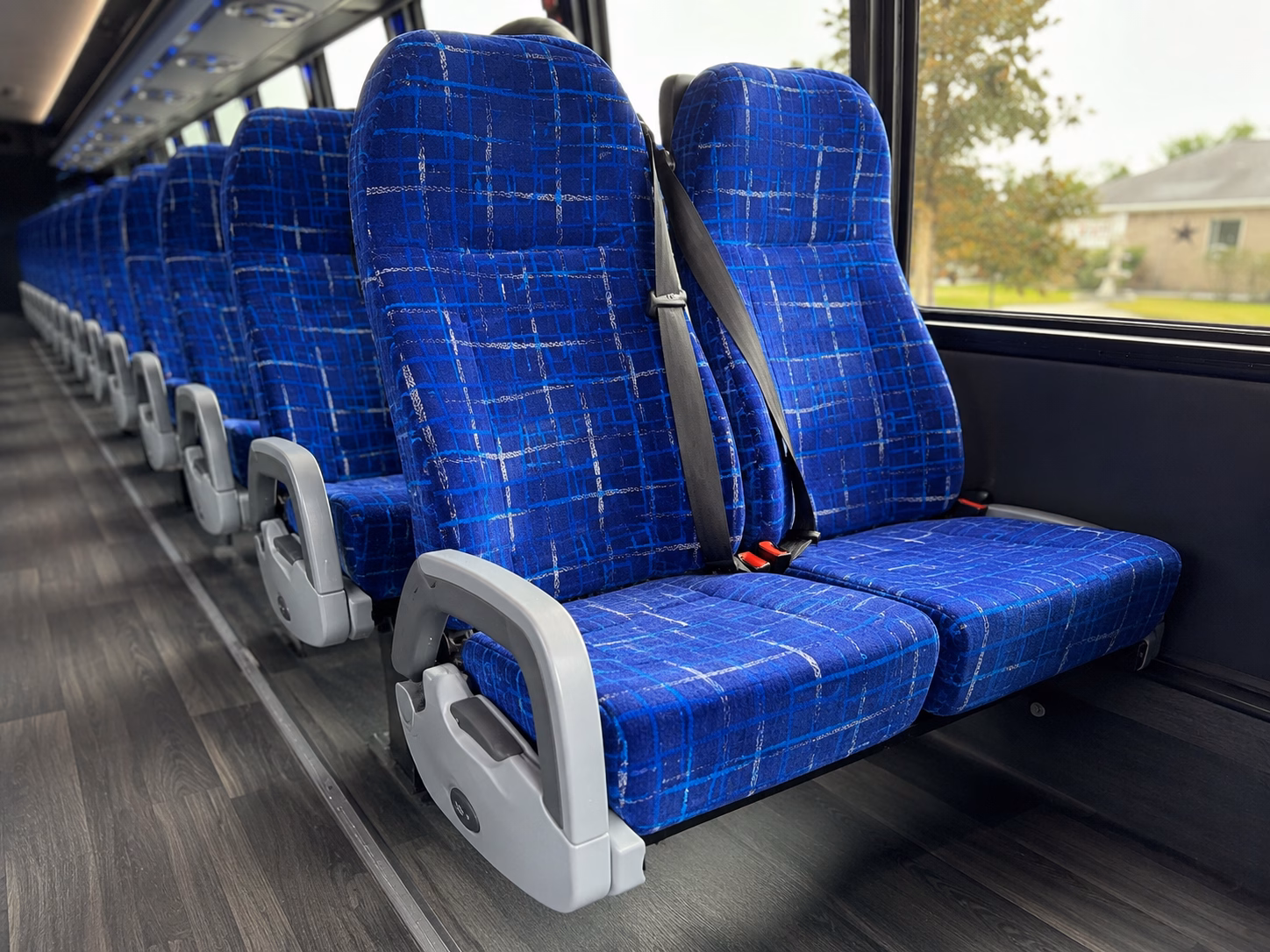 private charter buses for layovers in lexington