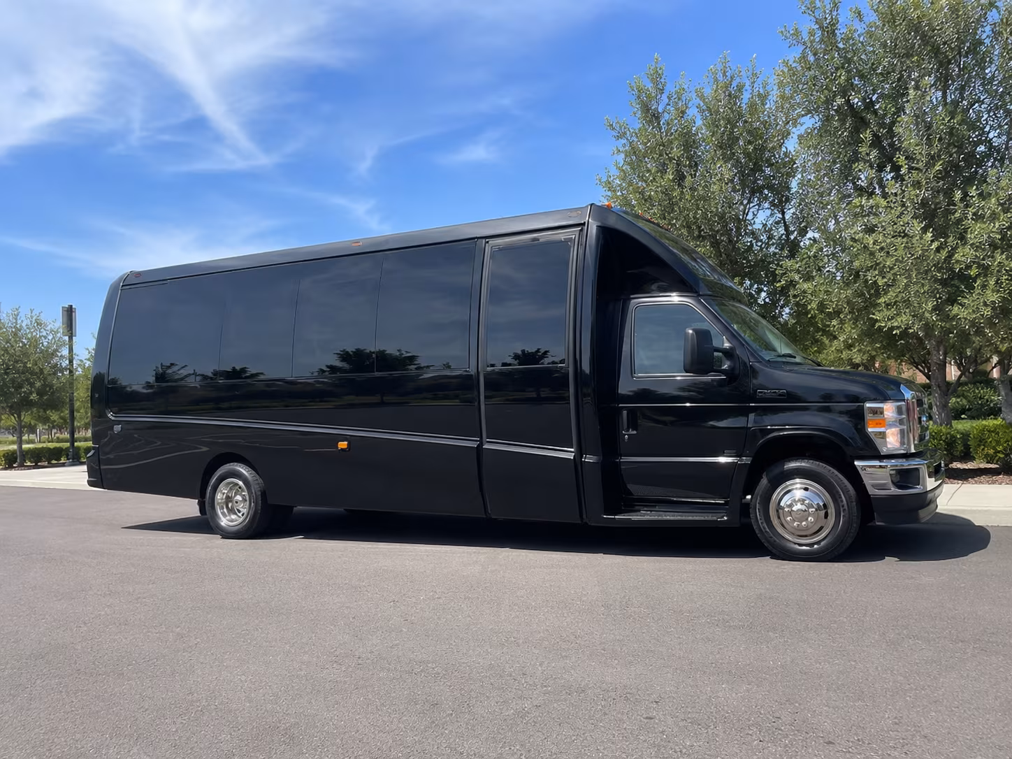 rent a field trip bus to lexington museums and science centers